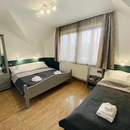 Linton Apartmanhaz - Siofok, Plazs