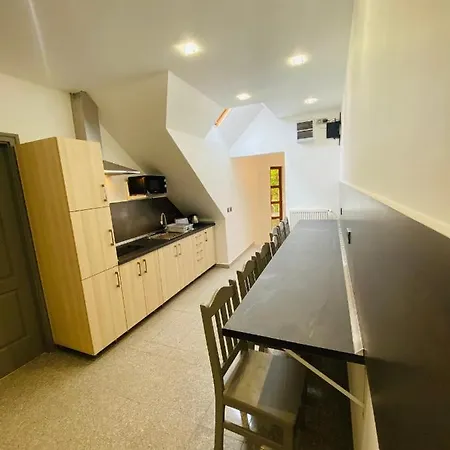 Guest house Linton Apartmanhaz - Siofok, Plazs 3*