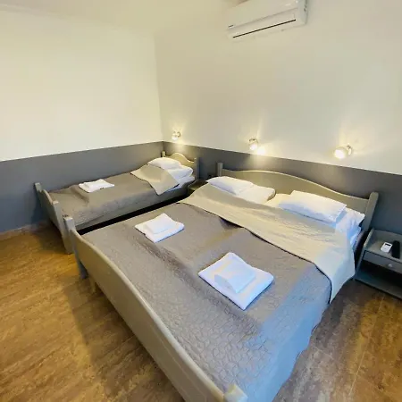 Linton Apartmanhaz * Siofok